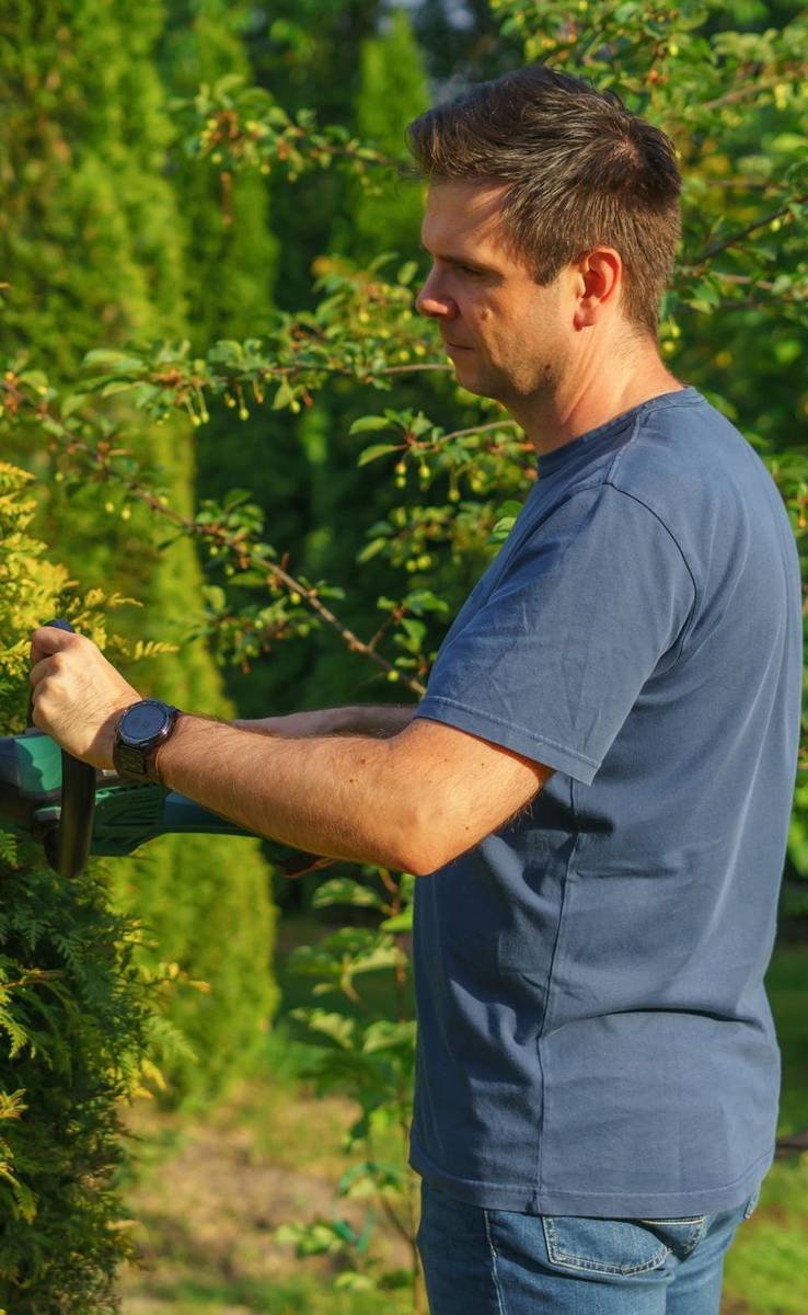 Heckenschnitt im Garten